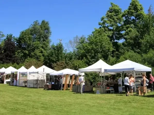 Panggunaan tents pameran